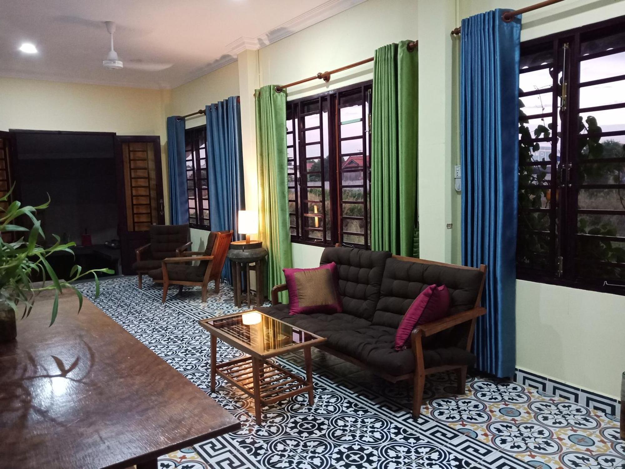 Silk Island Homestay Phnom Penh Eksteriør bilde